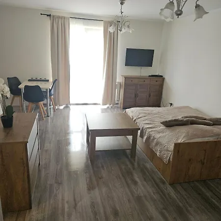 Apartment Komorniki - Osiedla Na Skraju Lasu Komorniki (Dzialdowo)